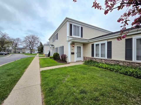 1481 QUAKER Lane 117B Prospect Heights IL 60070