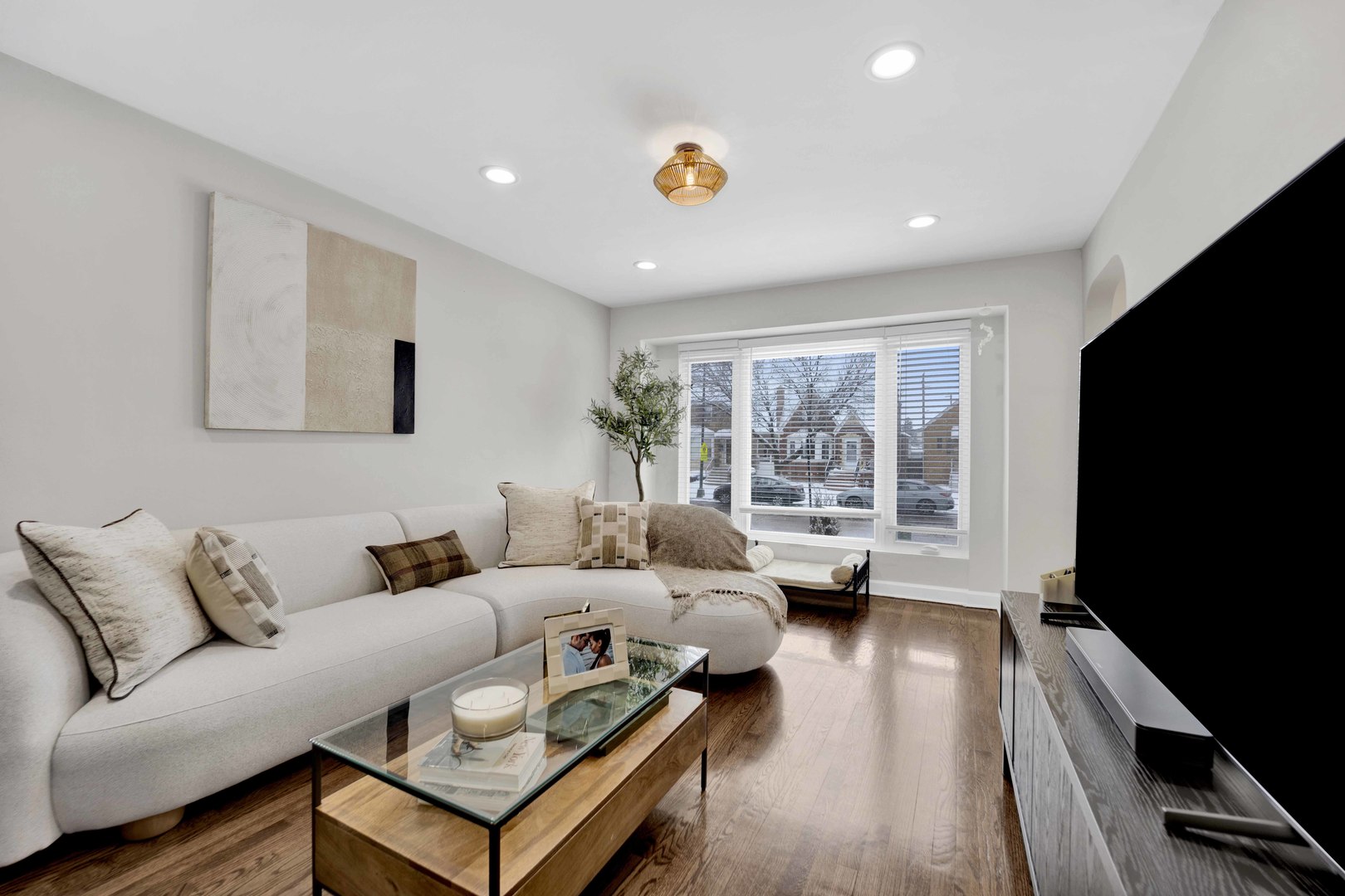 3115 N Austin Avenue