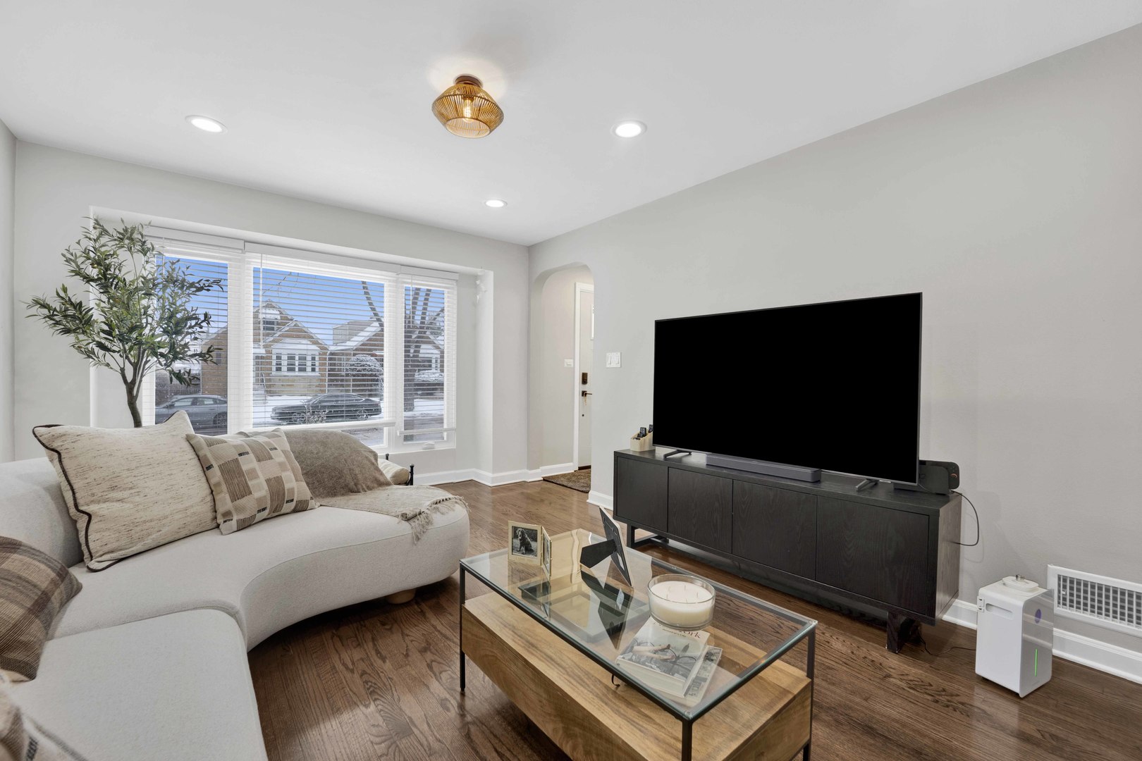 3115 N Austin Avenue