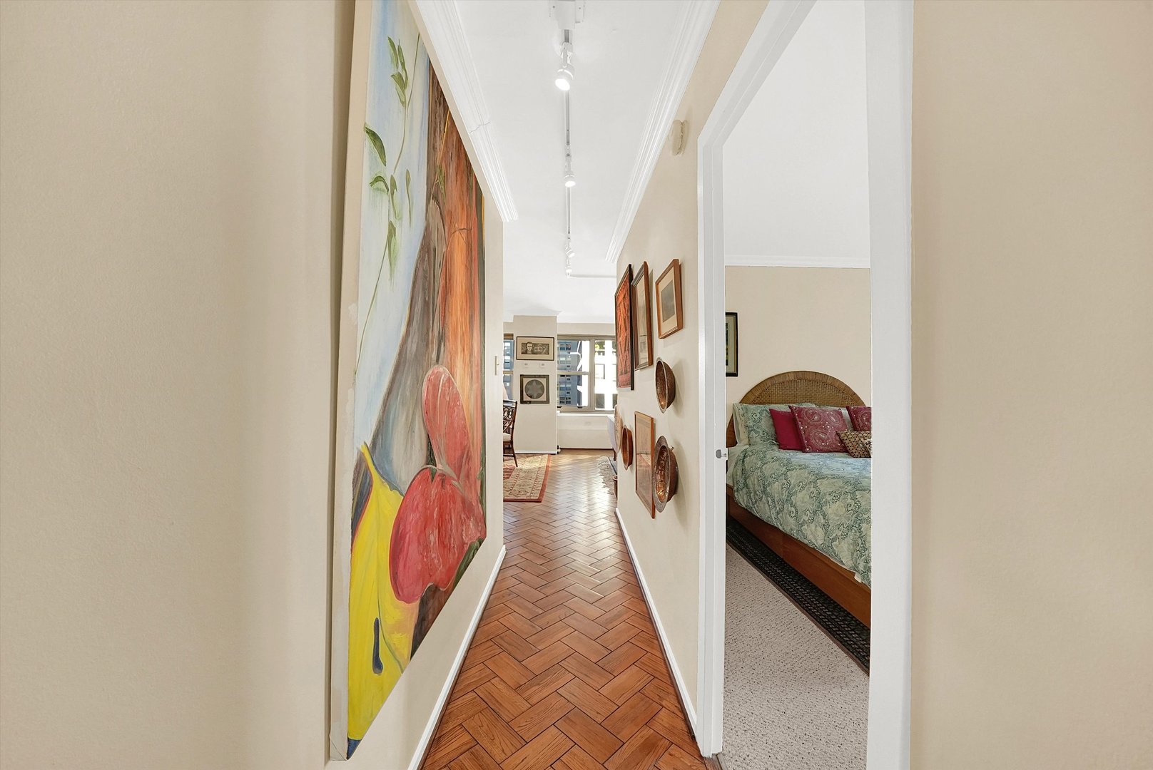 247 E Chestnut Street 1301