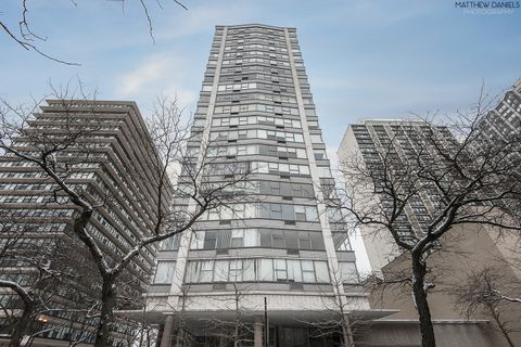 5757 N SHERIDAN Road 8C Chicago IL 60660