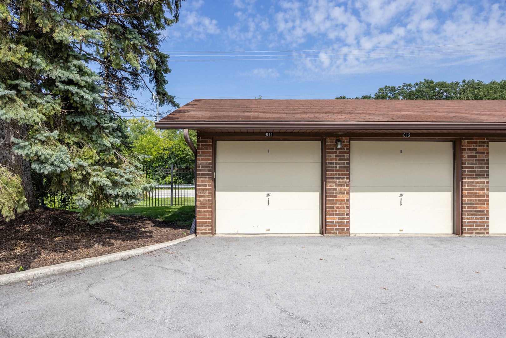 6413 Oak Forest Avenue 1S