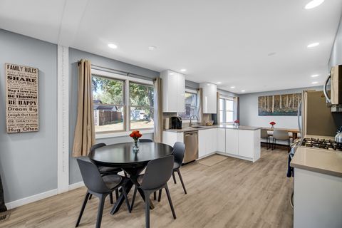 Tiny photo for 1028 W Park Place Drive, Bartlett, IL 60103 (MLS # 12483366)