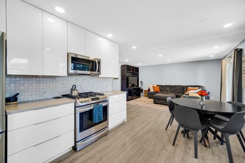 Tiny photo for 1028 W Park Place Drive, Bartlett, IL 60103 (MLS # 12483366)