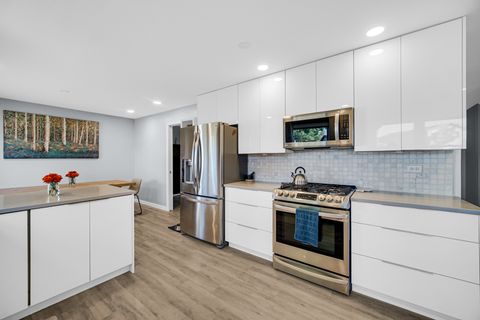 Tiny photo for 1028 W Park Place Drive, Bartlett, IL 60103 (MLS # 12483366)