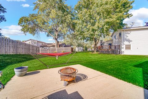 Tiny photo for 1028 W Park Place Drive, Bartlett, IL 60103 (MLS # 12483366)