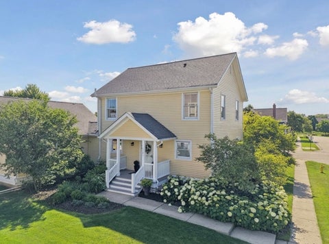 Tiny photo for 1501 Amos Bennett Street, Grayslake, IL 60030 (MLS # 12713496)