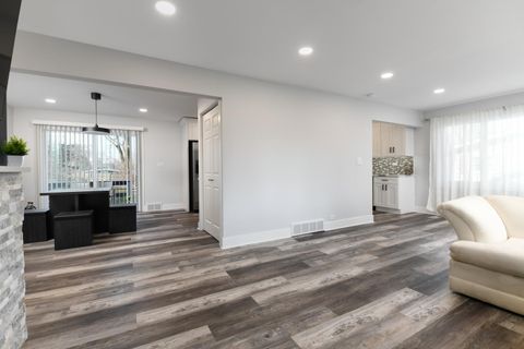 Tiny photo for 730 Skyline Drive, Barrington, IL 60010 (MLS # 12573518)