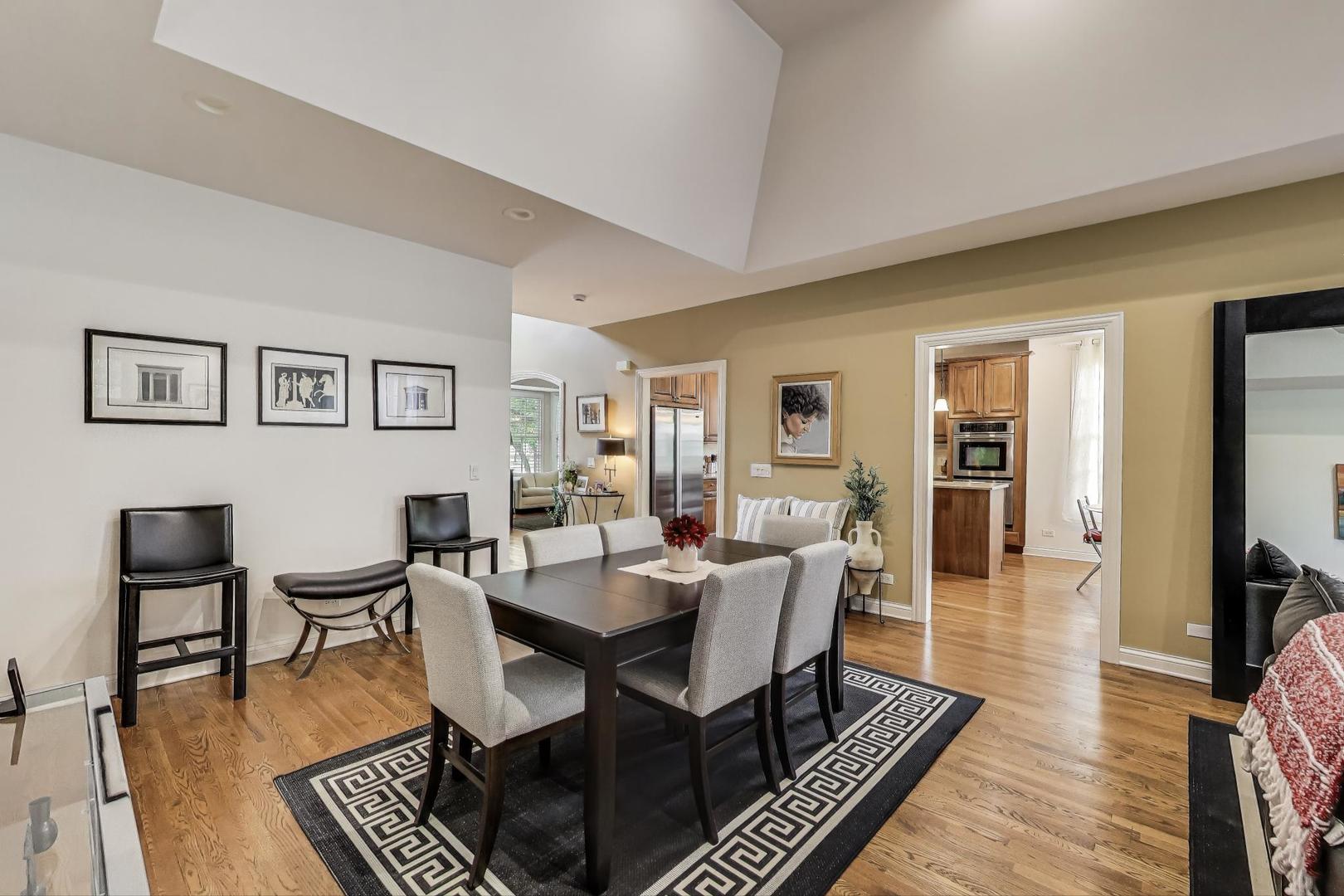 95 S Canterbury Court