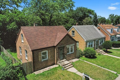 Tiny photo for 14214 S State Street, Riverdale, IL 60827 (MLS # 12499957)