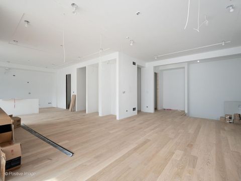 Tiny photo for 3923 N Janssen Avenue #1E, Chicago, IL 60613 (MLS # 12619971)