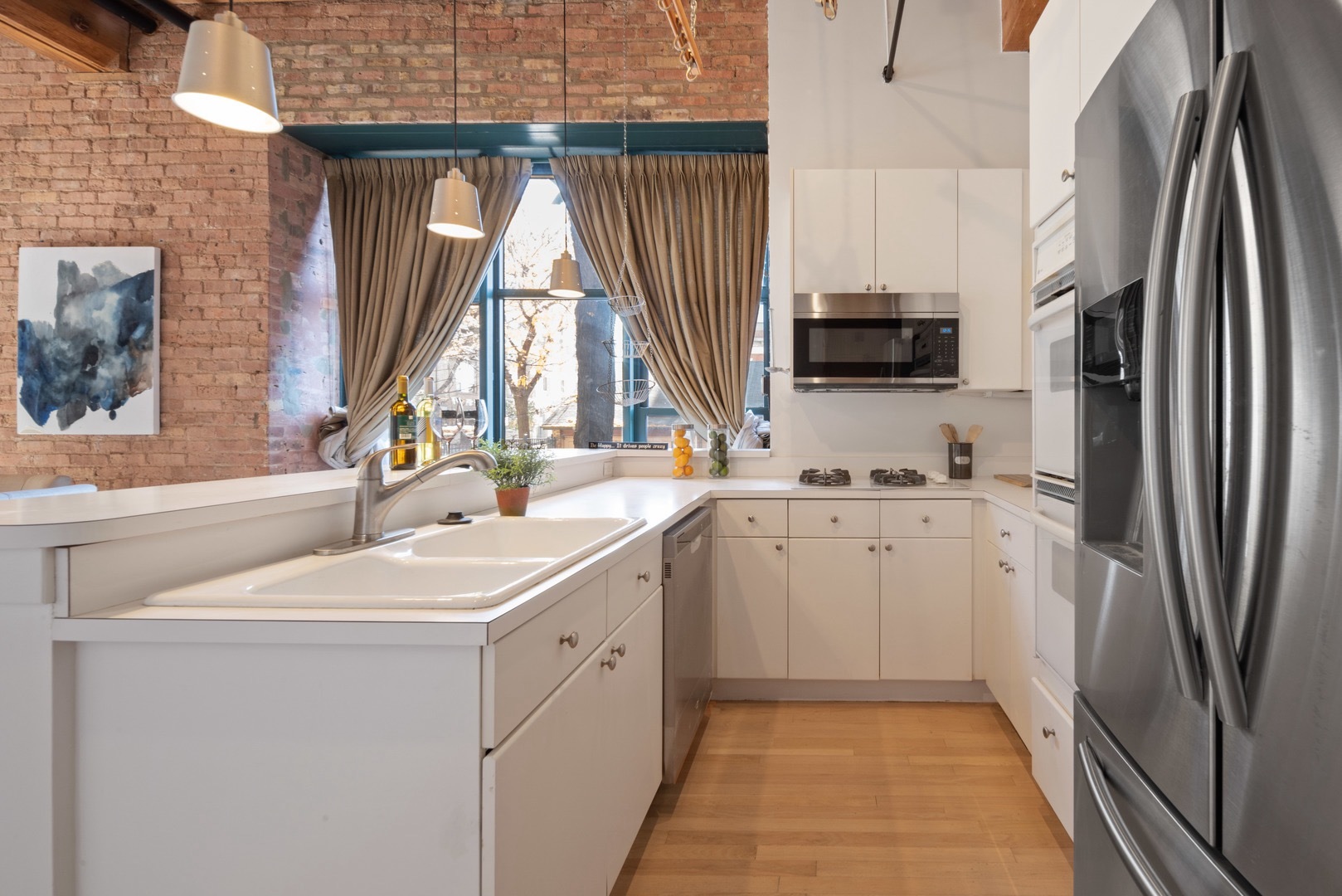 701 W Jackson Boulevard 108