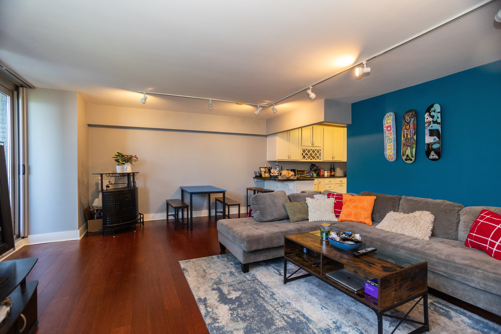 4250 N Marine Drive 2627