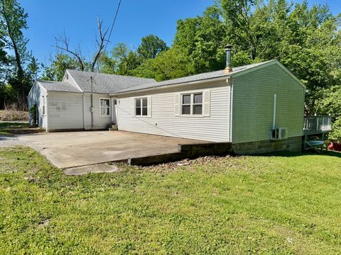 Tiny photo for 7 Lost Ranch Road, Murphysboro, IL 62966 (MLS # 12635662)
