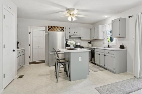 Tiny photo for 1313 Courtland Avenue, Normal, IL 61761 (MLS # 12621708)