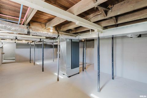 Tiny photo for 1012 N LOGAN Street, Marion, IL 62959 (MLS # QC4269711)