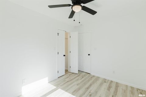 Tiny photo for 1012 N LOGAN Street, Marion, IL 62959 (MLS # QC4269711)