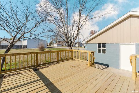 Tiny photo for 1012 N LOGAN Street, Marion, IL 62959 (MLS # QC4269711)