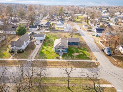 Tiny photo for 1012 N LOGAN Street, Marion, IL 62959 (MLS # QC4269711)