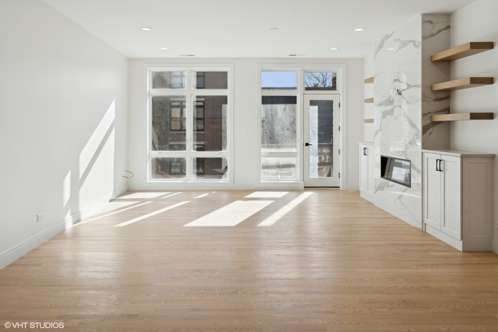 1218 W Belmont Avenue 202