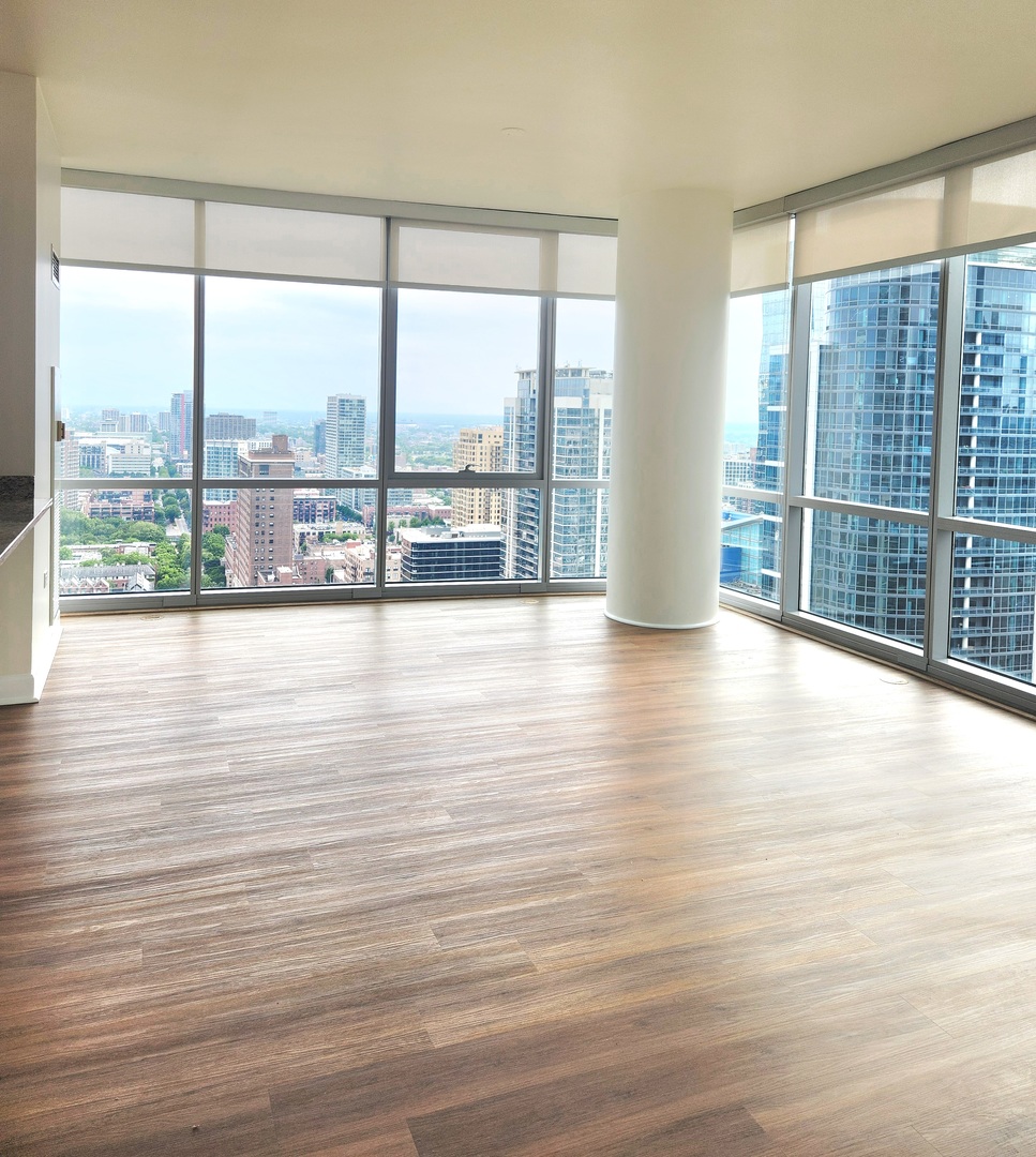 1201 S Prairie Avenue 3106