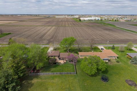 Tiny photo for 1102 Countryside Lane, Pontiac, IL 61764 (MLS # 12591651)