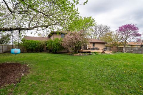 Tiny photo for 1102 Countryside Lane, Pontiac, IL 61764 (MLS # 12591651)