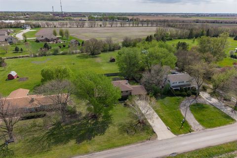 Tiny photo for 1102 Countryside Lane, Pontiac, IL 61764 (MLS # 12591651)