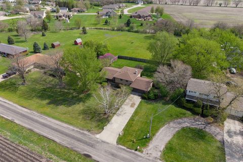 Tiny photo for 1102 Countryside Lane, Pontiac, IL 61764 (MLS # 12591651)