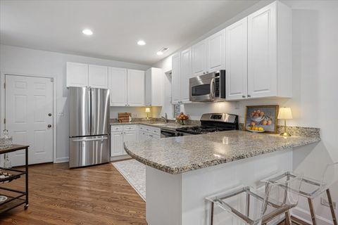 Tiny photo for 2729 N Wayne Avenue #A, Chicago, IL 60614 (MLS # 12508087)