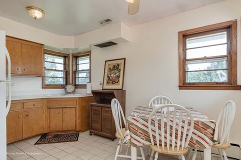 Tiny photo for 125 N Oak Leaf Drive, Addison, IL 60101 (MLS # 12454418)