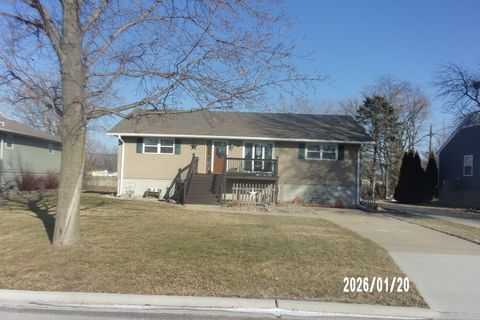 Tiny photo for 120 W Herron Court, Watseka, IL 60970 (MLS # 12551986)