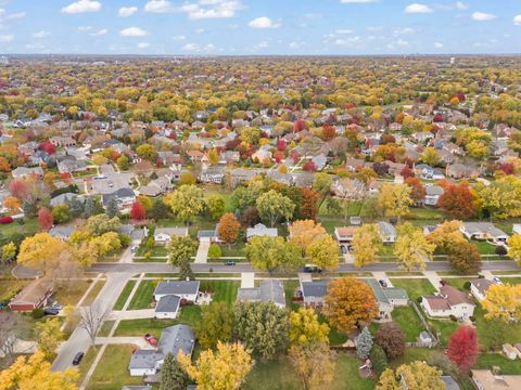 Tiny photo for 1100 Brentwood Lane, Wheaton, IL 60189 (MLS # 12509953)