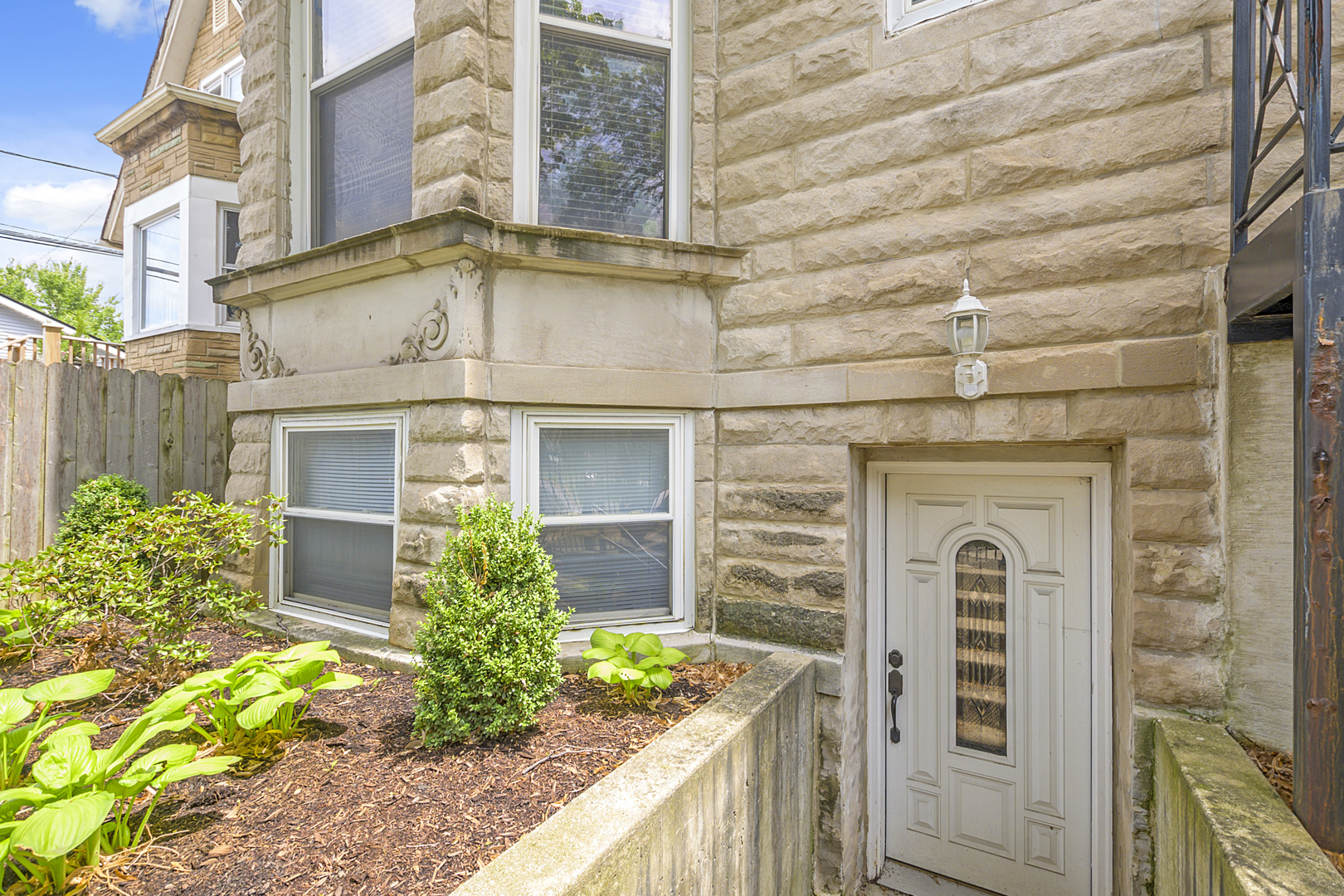 1939 N Sawyer Avenue G