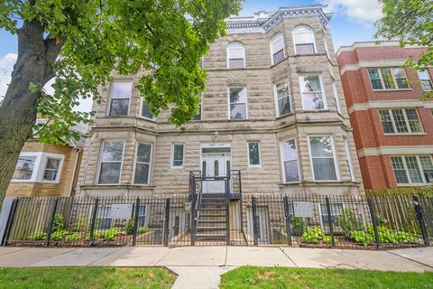 Photo of 1939 N Sawyer Avenue #G, Chicago, IL 60647 (MLS # 12478106)