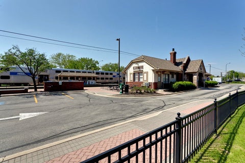 Tiny photo for 501 S Wille Street, Mount Prospect, IL 60056 (MLS # 12787343)