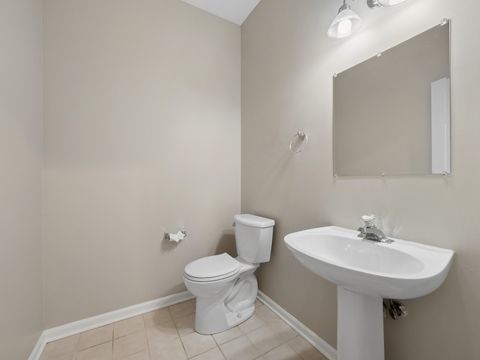 Tiny photo for 3039 Autumn Lake Drive #3039, Aurora, IL 60504 (MLS # 12586774)