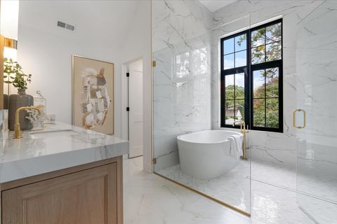 Tiny photo for 104 S Monroe Street, Hinsdale, IL 60521 (MLS # 12503981)