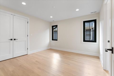 Tiny photo for 104 S Monroe Street, Hinsdale, IL 60521 (MLS # 12503981)