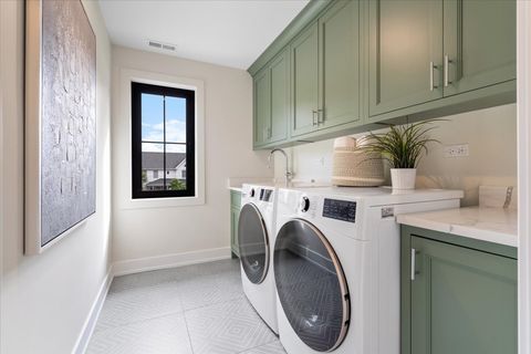 Tiny photo for 104 S Monroe Street, Hinsdale, IL 60521 (MLS # 12503981)