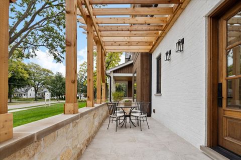 Tiny photo for 104 S Monroe Street, Hinsdale, IL 60521 (MLS # 12503981)