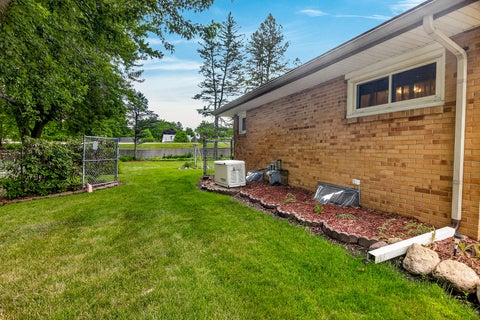 Tiny photo for 106 Superior Avenue, Machesney Park, IL 61115 (MLS # 12670189)