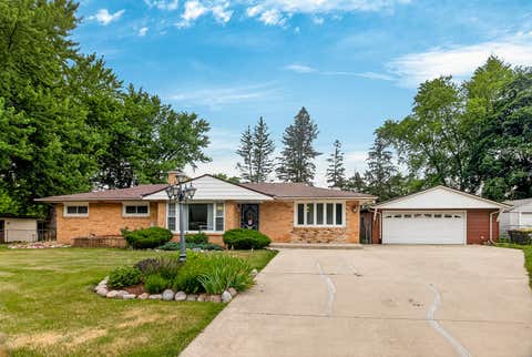 Tiny photo for 106 Superior Avenue, Machesney Park, IL 61115 (MLS # 12670189)