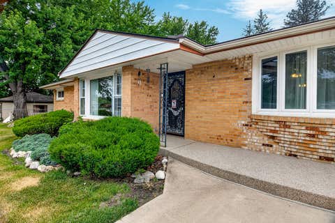 Tiny photo for 106 Superior Avenue, Machesney Park, IL 61115 (MLS # 12670189)
