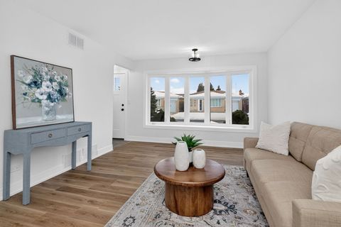 Tiny photo for 7624 W Ainslie Street, Harwood Heights, IL 60706 (MLS # 12586548)