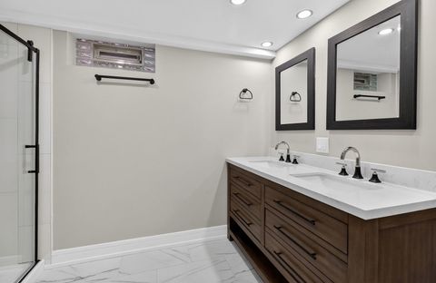 Tiny photo for 7624 W Ainslie Street, Harwood Heights, IL 60706 (MLS # 12586548)