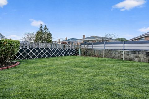 Tiny photo for 7624 W Ainslie Street, Harwood Heights, IL 60706 (MLS # 12586548)