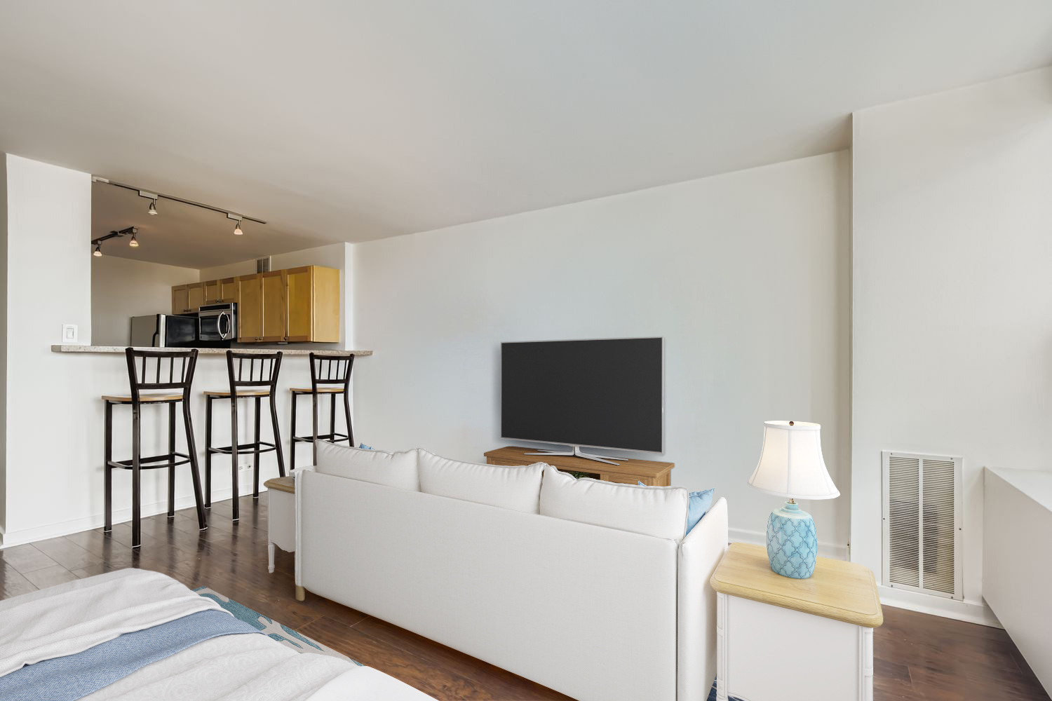 655 W Irving Park Road 4109