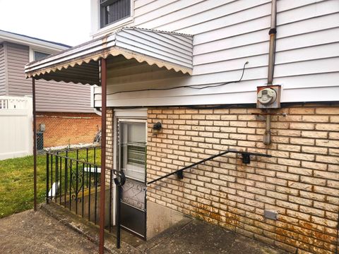 A home in Crestwood