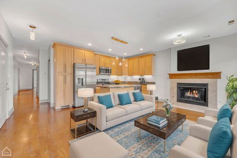Tiny photo for 4235 S Calumet Avenue, Chicago, IL 60653 (MLS # 12524334)